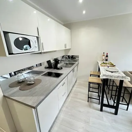 Calme - 2 - Proche Promenade Appartement *