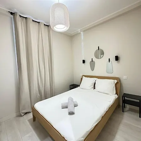 Calme - 2 - Proche Promenade Appartement *